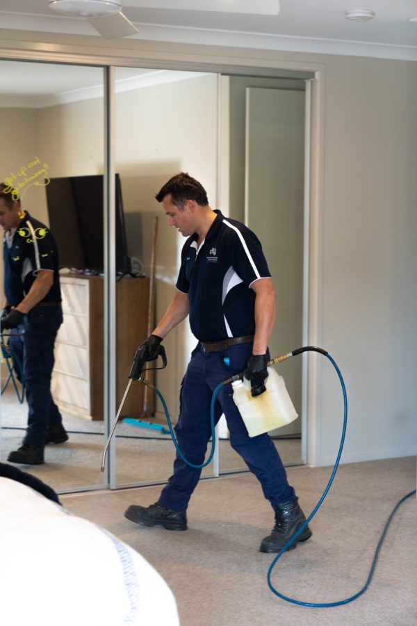 Carpet Cleaning Technician (CCT) - BY Clean & Restore Institute - Image 3